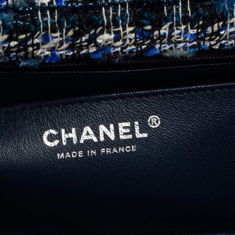 Pre Owned Chanel Blue/White Quilted Tweed Reissue 2.55 Classic 224 Flap Bag