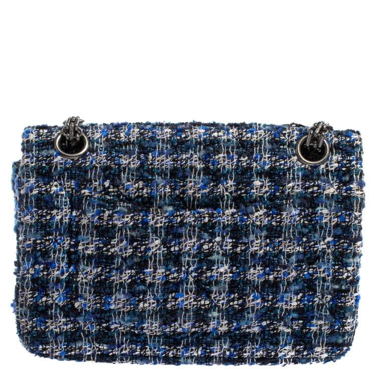 Pre Owned Chanel Blue/White Quilted Tweed Reissue 2.55 Classic 224 Flap Bag
