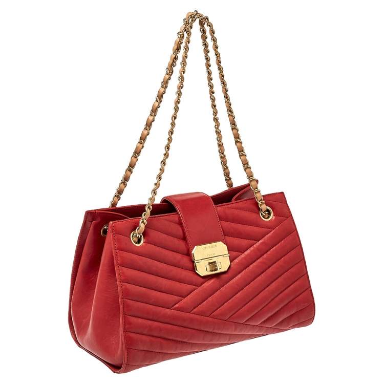 Pre Owned Chanel Red/Tan Chevron Leather Gabrielle Chain Shopper Tote