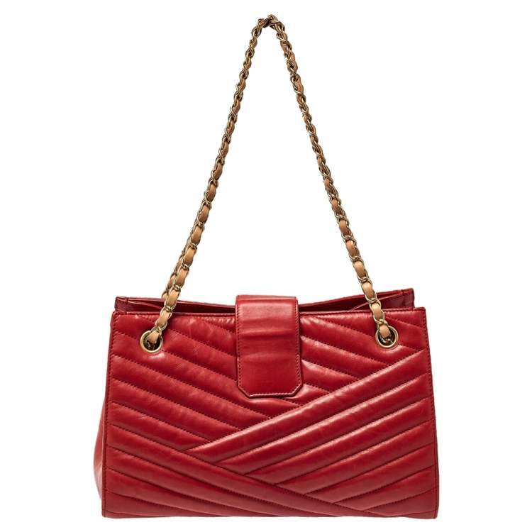 Pre Owned Chanel Red/Tan Chevron Leather Gabrielle Chain Shopper Tote