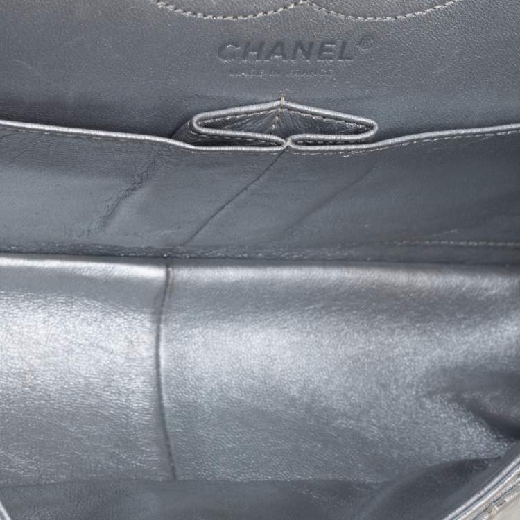 Pre Owned Chanel Silver Striped Quilted Leather Reissue 2.55 Classic 226 Flap Bag