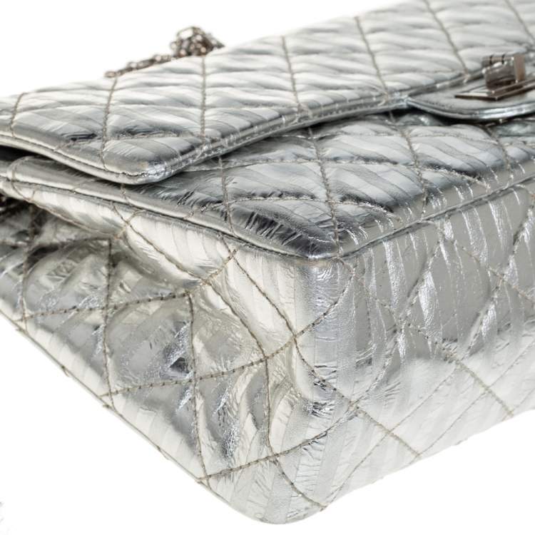 Pre Owned Chanel Silver Striped Quilted Leather Reissue 2.55 Classic 226 Flap Bag