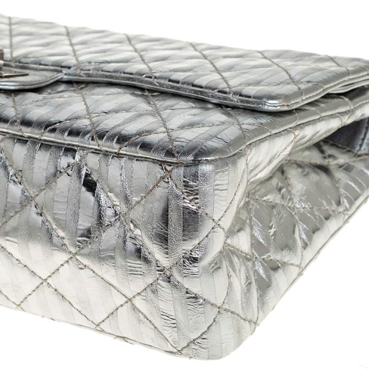 Pre Owned Chanel Silver Striped Quilted Leather Reissue 2.55 Classic 226 Flap Bag