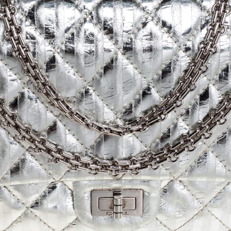 Pre Owned Chanel Silver Striped Quilted Leather Reissue 2.55 Classic 226 Flap Bag
