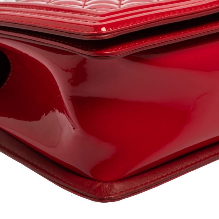 مملوكة مسبقًا Chanel Red Quilted Patent Leather Medium Boy Flap Bag