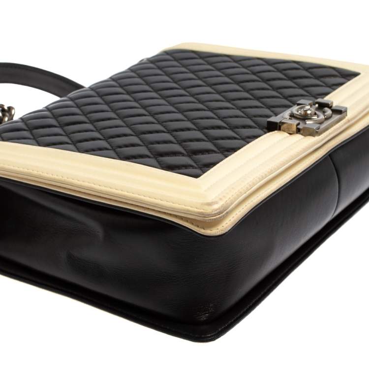 Pre Owned Chanel Beige/Black Quilted Leather Large Boy Flap Bag
