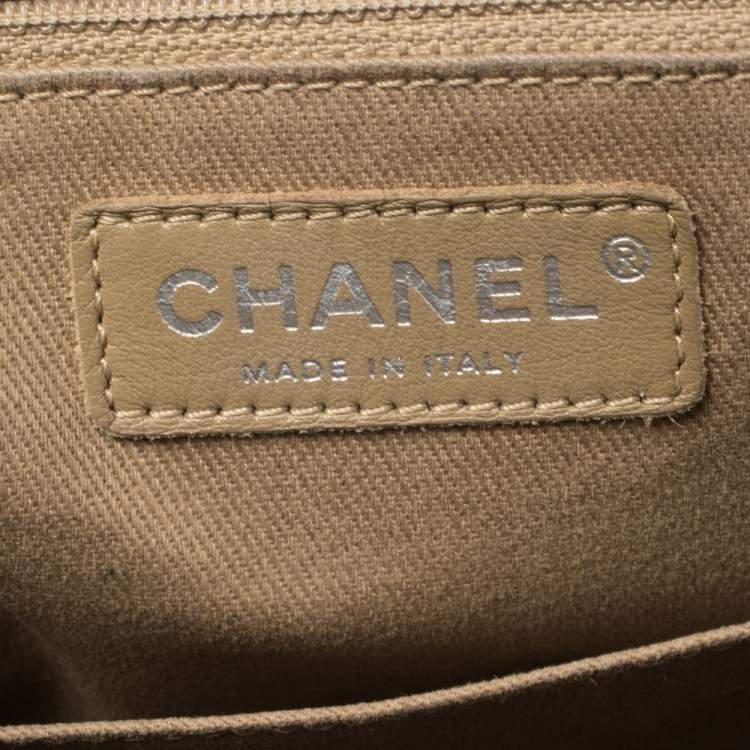 Pre Owned Chanel Teal Blue Quilted Patent Leather XL Maxi Reissue Flap Bag