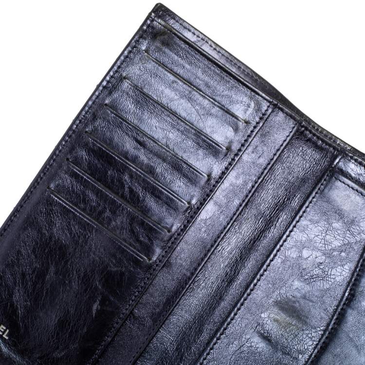 Pre Owned Chanel Metallic Blue Quilted Leather Reissue Trifold Wallet