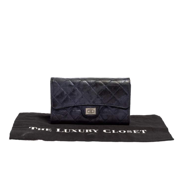 Pre Owned Chanel Metallic Blue Quilted Leather Reissue Trifold Wallet