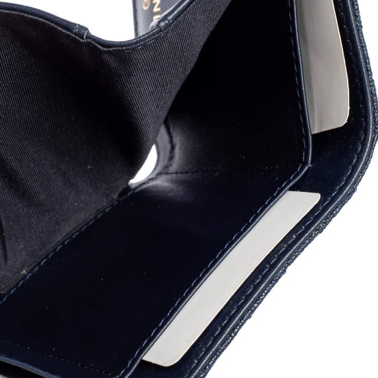 Pre Owned Chanel Blue Quilted Caviar Leather Boy Card Holder