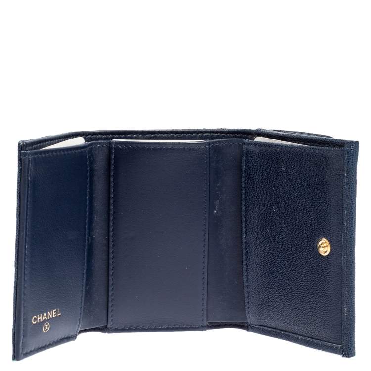 Pre Owned Chanel Blue Quilted Caviar Leather Boy Card Holder