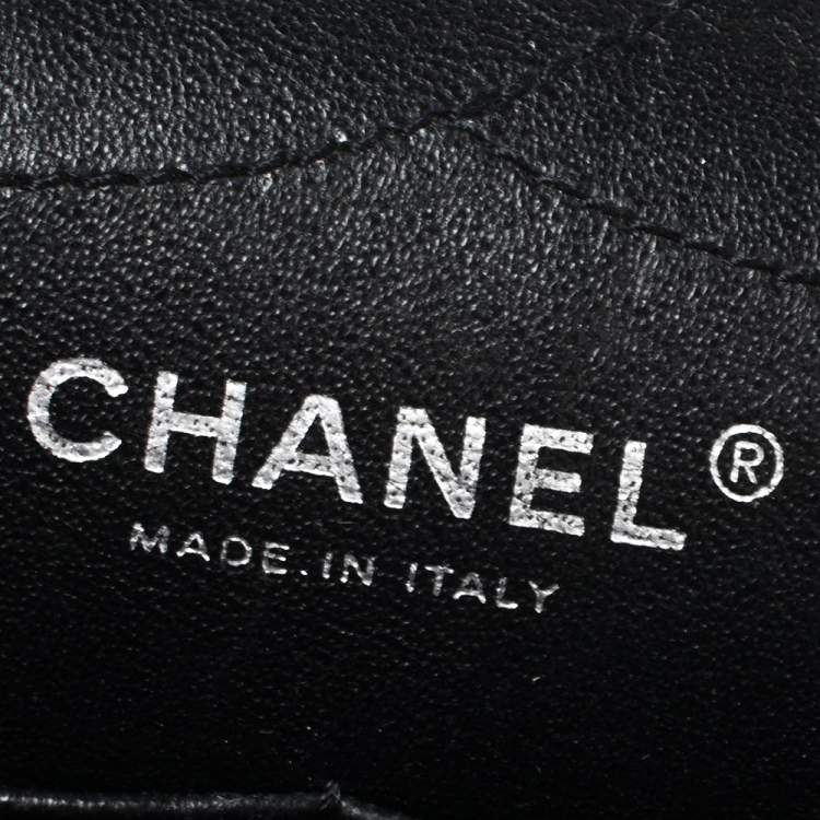 Pre Owned Chanel Black Quilted Patent Leather Jumbo Reissue 2.55 Classic 227 Flap Bag