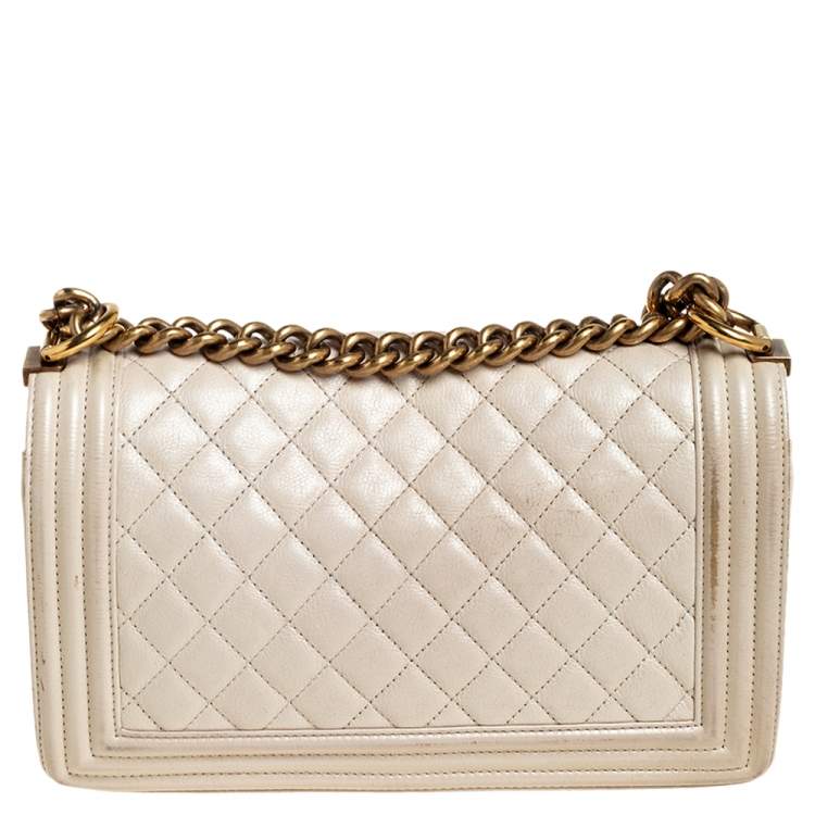 مملوكة مسبقًا Chanel Ivory Quilted Leather Medium Boy Bag