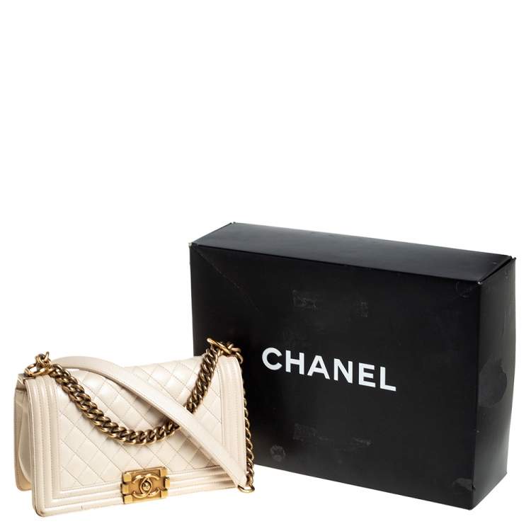 مملوكة مسبقًا Chanel Ivory Quilted Leather Medium Boy Bag
