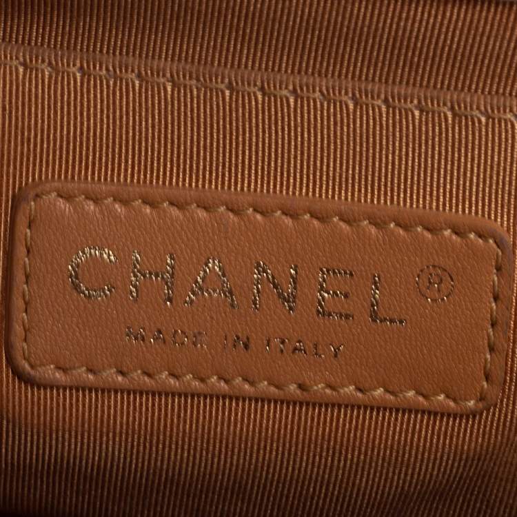 مملوكة مسبقًا Chanel Ivory Quilted Leather Medium Boy Bag