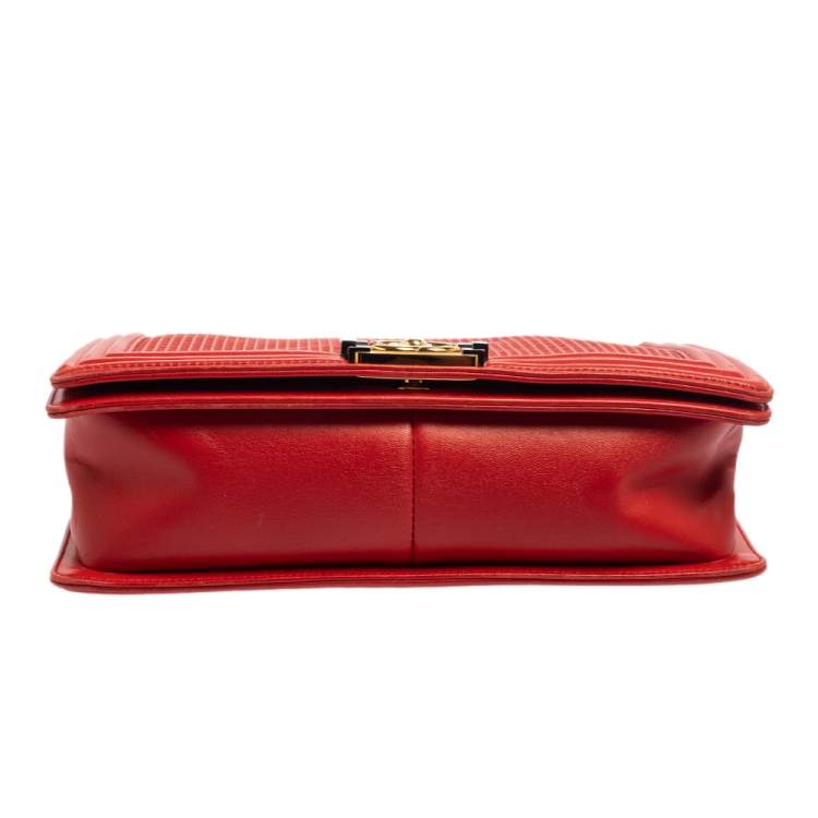 مملوكة مسبقًا Chanel Red Cube Embossed Leather New Medium Boy Flap Bag
