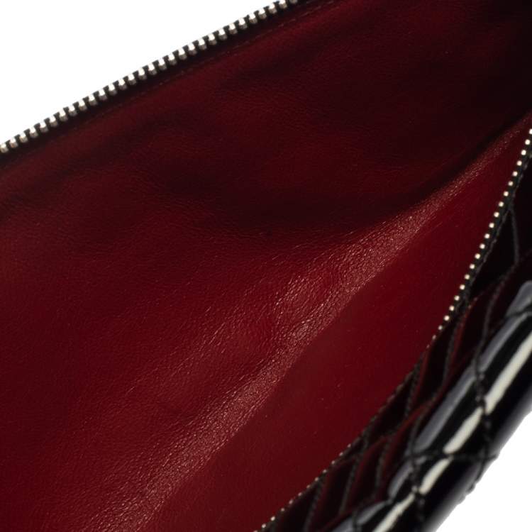 Pre Owned Chanel Black Quilted Patent Leather Gala Zip Clutch