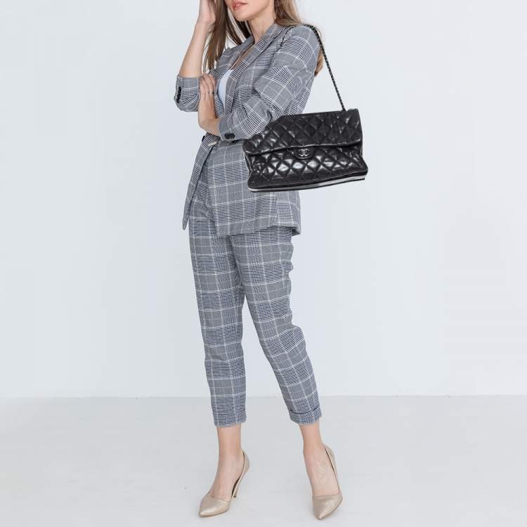 Chanel Maxi Shoulder Flap Bag Black - Lambskin Leather