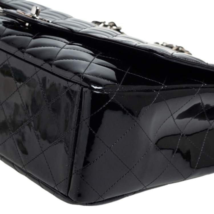 Pre Owned Chanel Black Quilted Patent Leather Maxi Classic Single Flap Bag