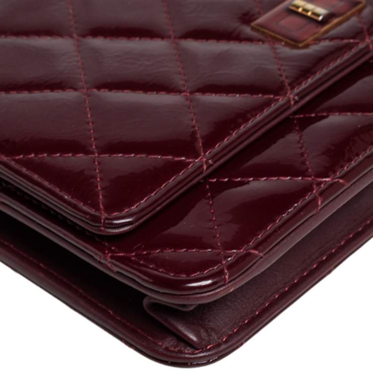 Pre Owned Chanel Burgundy Quilted Patent Leather Reissue Wallet On Chain