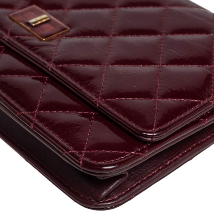 Pre Owned Chanel Burgundy Quilted Patent Leather Reissue Wallet On Chain