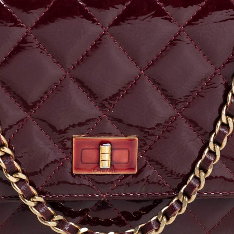 Pre Owned Chanel Burgundy Quilted Patent Leather Reissue Wallet On Chain
