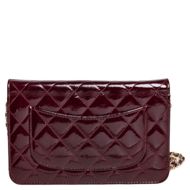 Pre Owned Chanel Burgundy Quilted Patent Leather Reissue Wallet On Chain