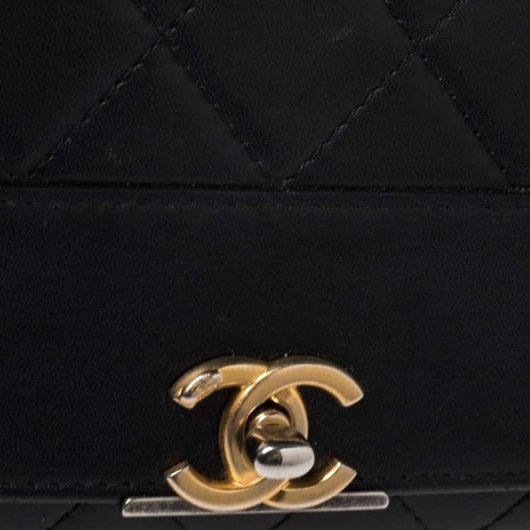 Pre Owned Chanel Black Quilted Leather CC Trifold Wallet