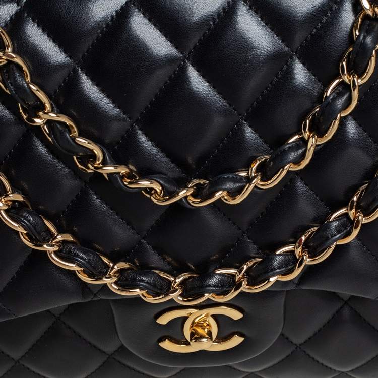 Pre Owned Chanel Black Quilted Lambskin Leather Jumbo Classic Double Flap Bag