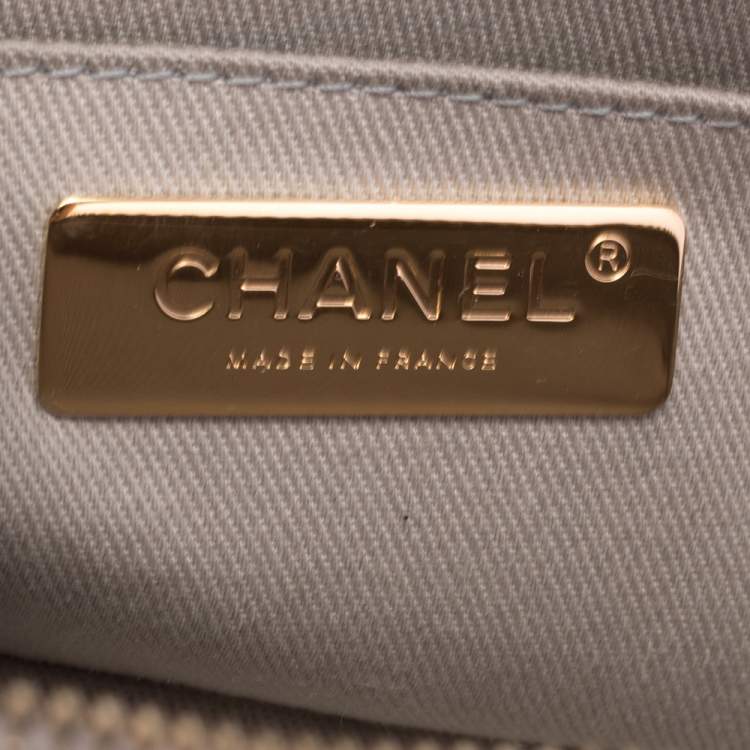 Pre Owned Chanel Grey Quilted Caviar Leather CC Belt Bag