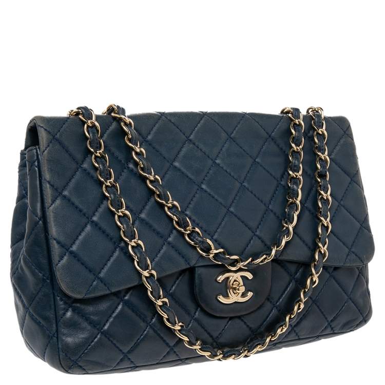 مملوكة مسبقًا Chanel Blue Quilted Leather Jumbo Classic Single Flap Bag