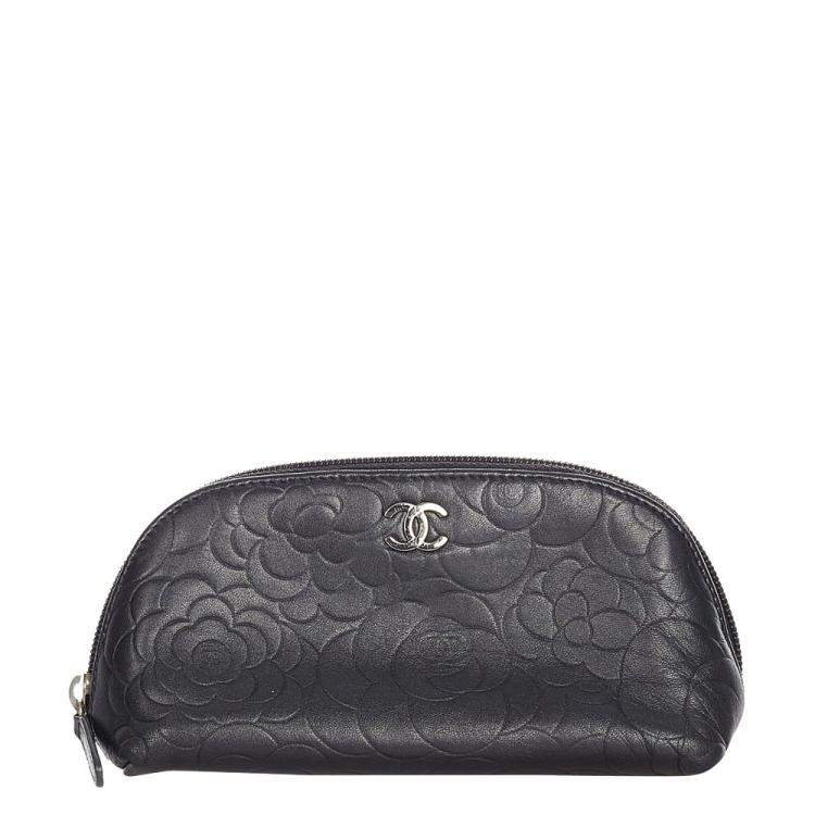 Black chanel makeup discount bag