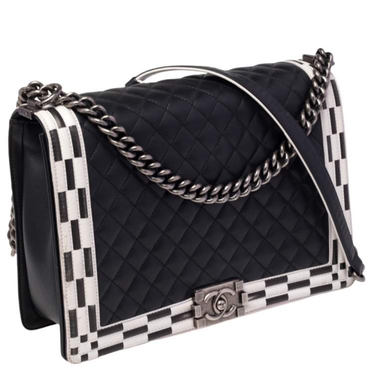 Pre Owned Chanel Black/White Quilted Leather Large Checkerboard Trim Boy Flap Bag