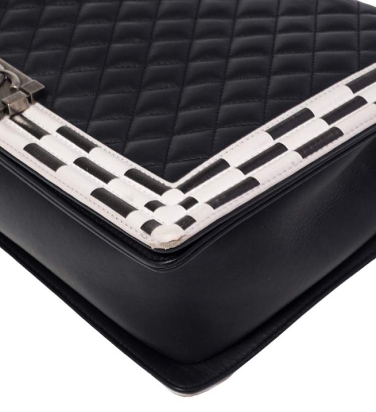 Pre Owned Chanel Black/White Quilted Leather Large Checkerboard Trim Boy Flap Bag