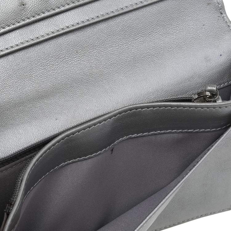 Pre Owned Chanel Grey Camellia Embossed Leather L Yen Wallet