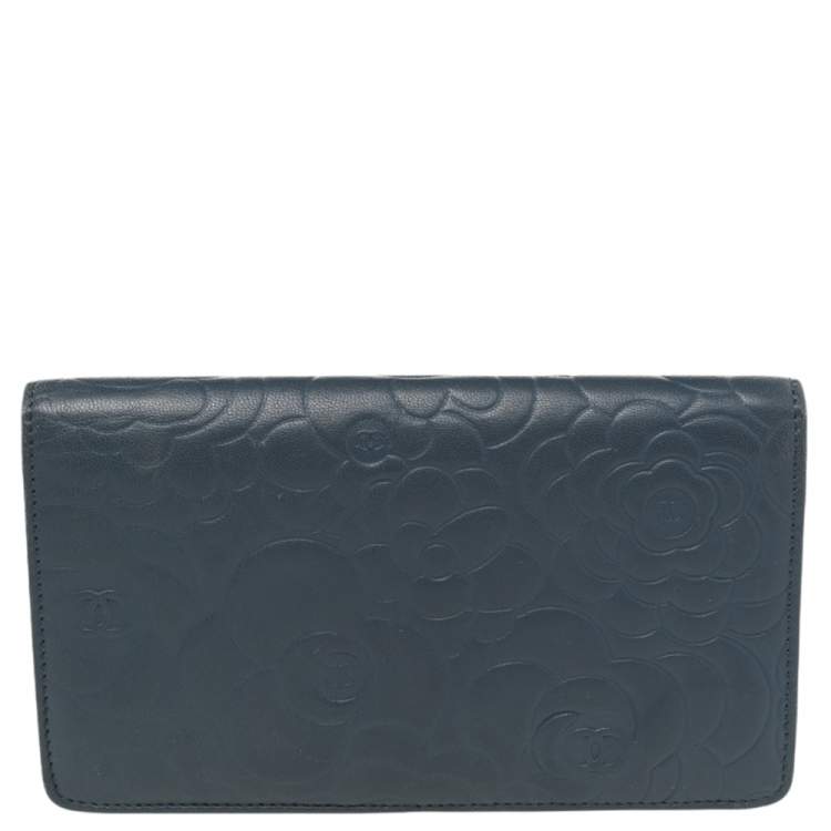Pre Owned Chanel Grey Camellia Embossed Leather L Yen Wallet