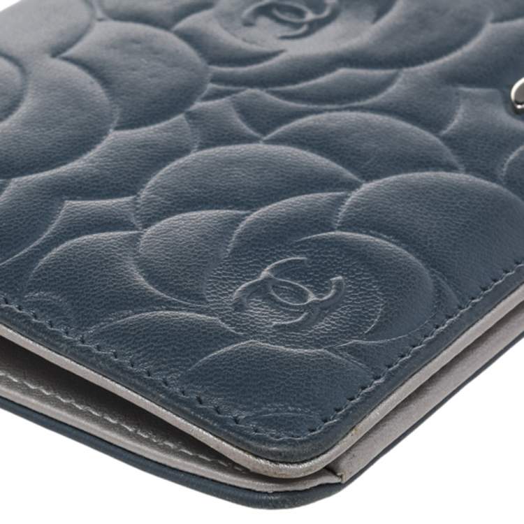 Pre Owned Chanel Grey Camellia Embossed Leather L Yen Wallet