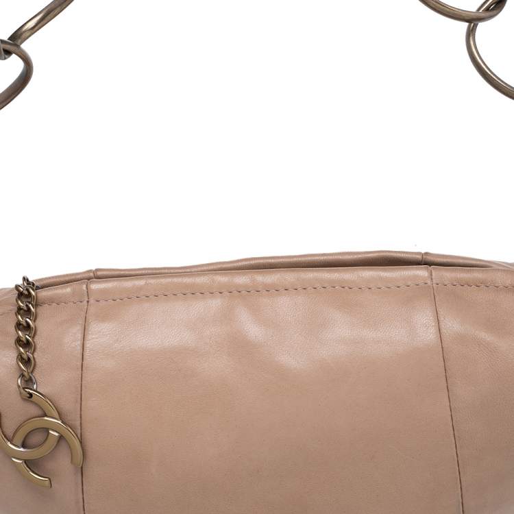 Pre Owned Chanel Beige Leather CC Ring Hobo