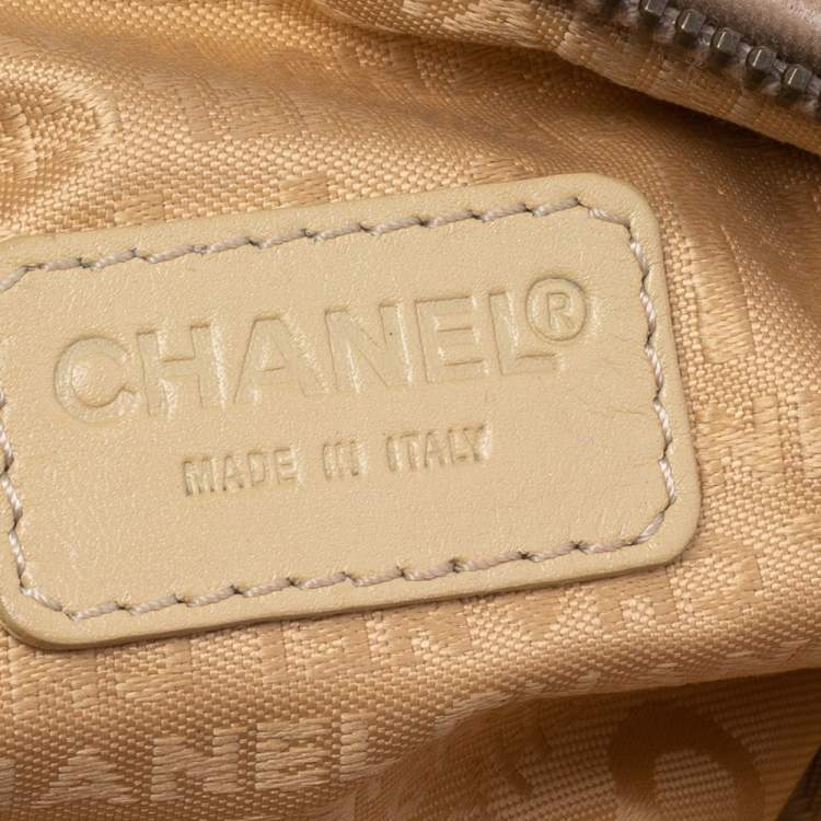 Pre Owned Chanel Beige Leather CC Ring Hobo