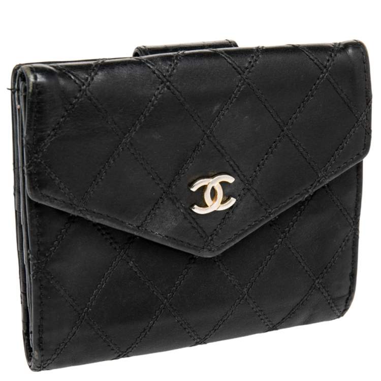 مملوكة مسبقًا Chanel Black Double Quilted Leather Vintage Trifold Wallet