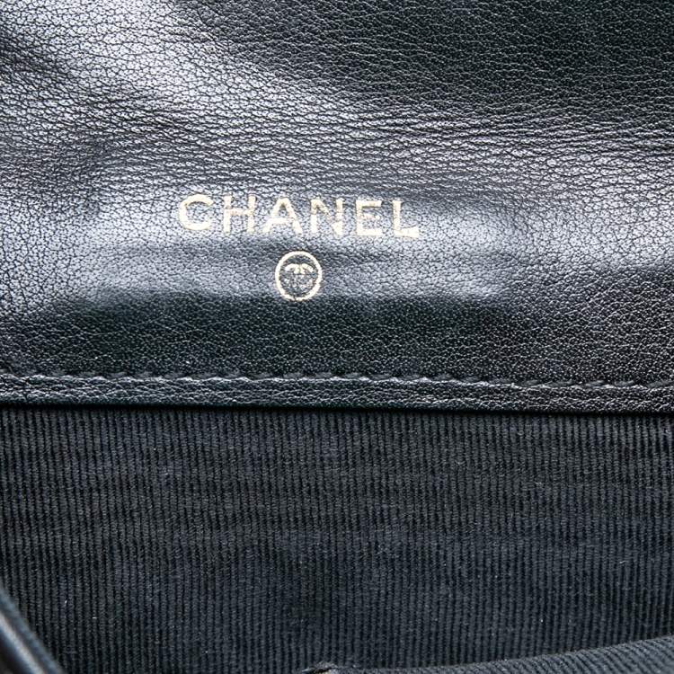 مملوكة مسبقًا Chanel Black Double Quilted Leather Vintage Trifold Wallet