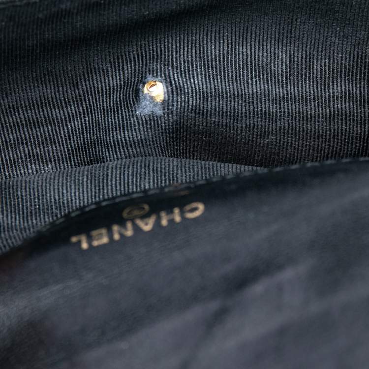 مملوكة مسبقًا Chanel Black Double Quilted Leather Vintage Trifold Wallet