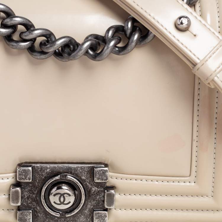 Pre Owned Chanel Beige Glazed Leather Small Boy Flap Bag