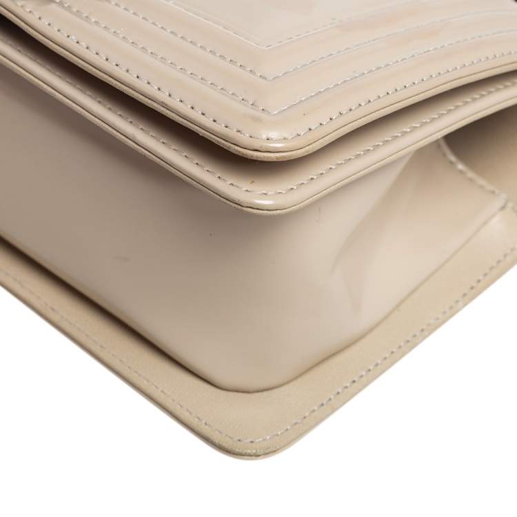 Pre Owned Chanel Beige Glazed Leather Small Boy Flap Bag