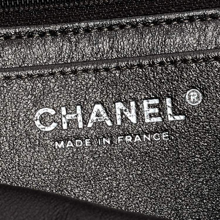 Pre Owned Chanel Metallic Grey Quilted Leather Maxi Classic Single Flap Bag