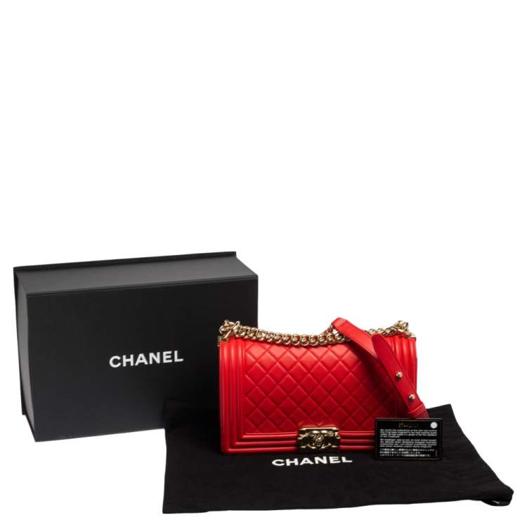 Pre Owned Chanel Red Quilted Leather Medium Boy Flap Bag