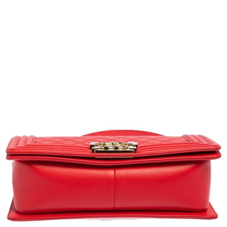 Pre Owned Chanel Red Quilted Leather Medium Boy Flap Bag