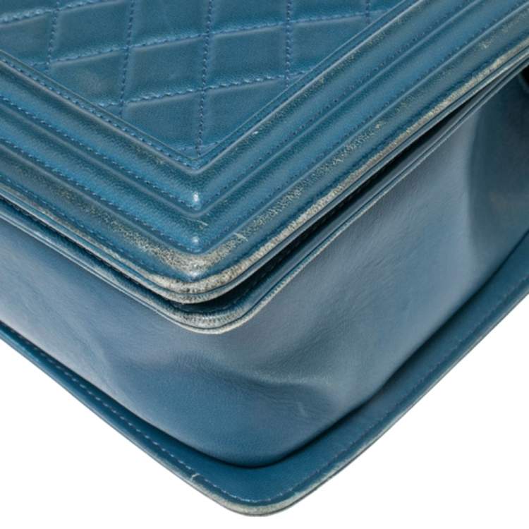 Pre Owned Chanel Blue Quilted Leather New Medium Boy Flap Bag