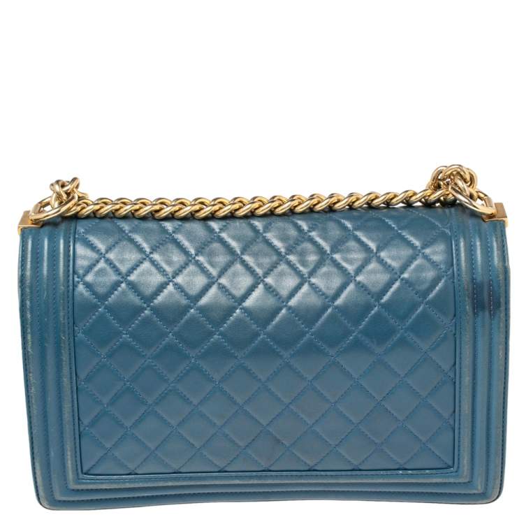 Pre Owned Chanel Blue Quilted Leather New Medium Boy Flap Bag