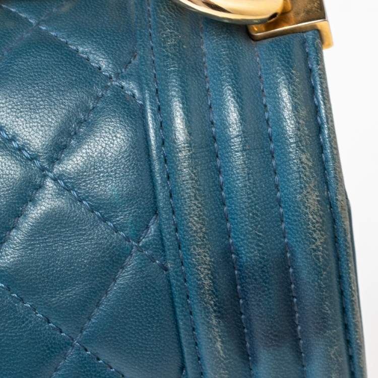 Pre Owned Chanel Blue Quilted Leather New Medium Boy Flap Bag